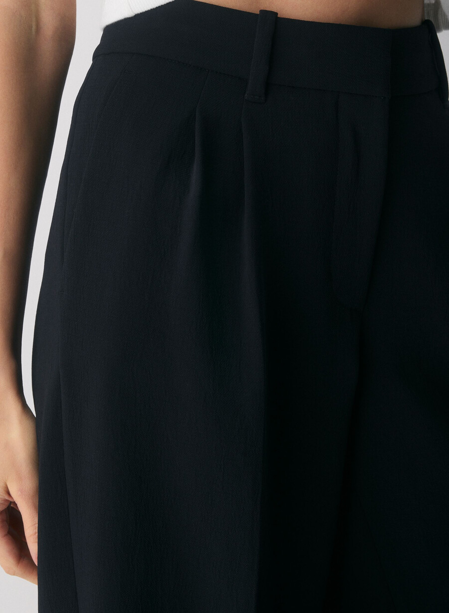 the effortless pant lo-rise - crepette nero