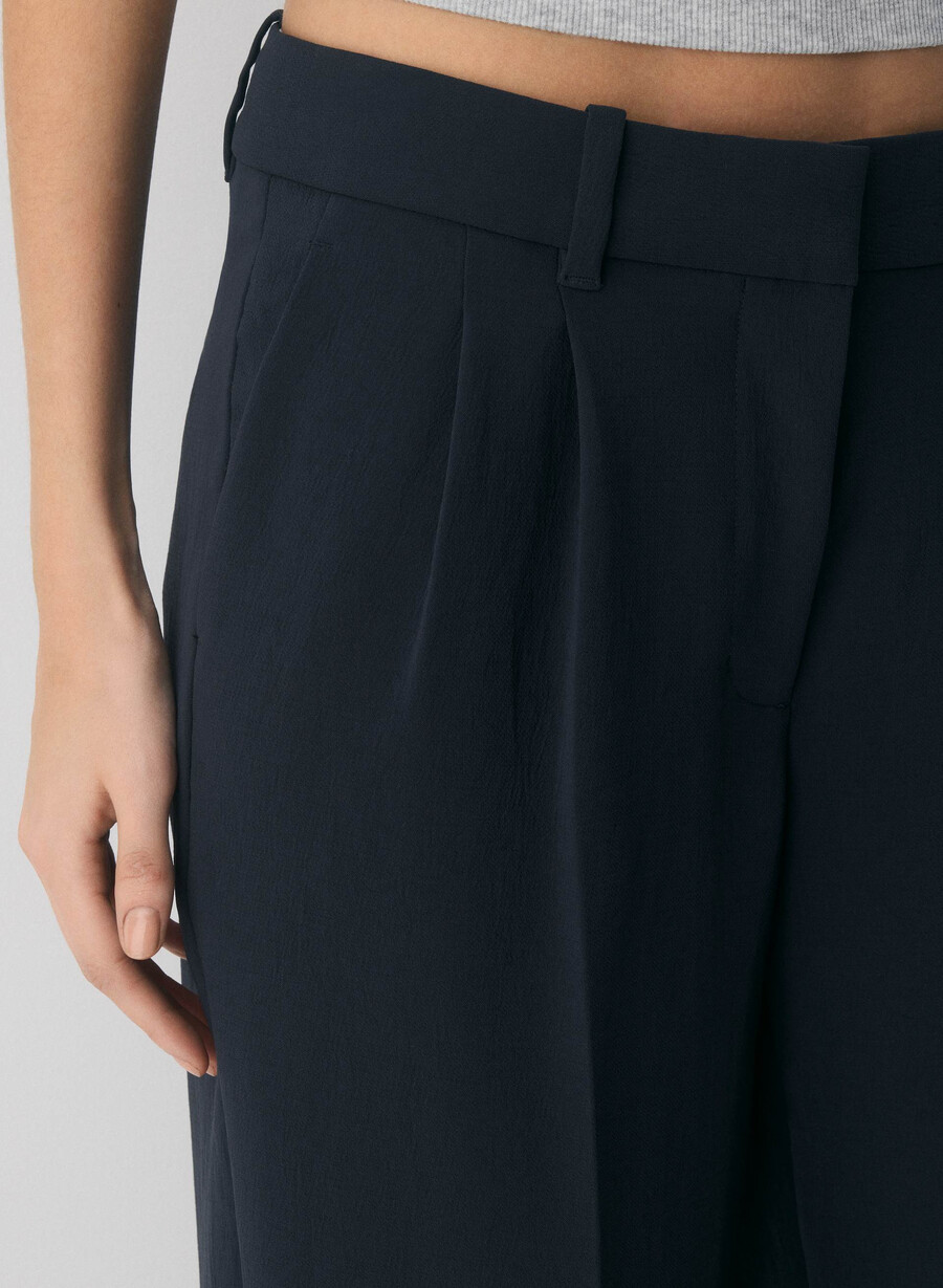the effortless pant lo-rise - crepette dark navy