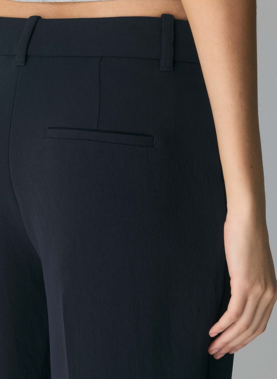 the effortless pant lo-rise - crepette dark navy
