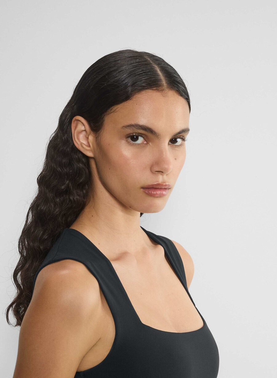 body original contour esteem nero