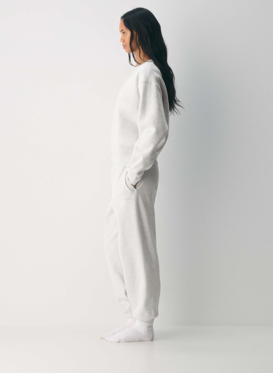 felpa comoda mega jogger heather cloud white