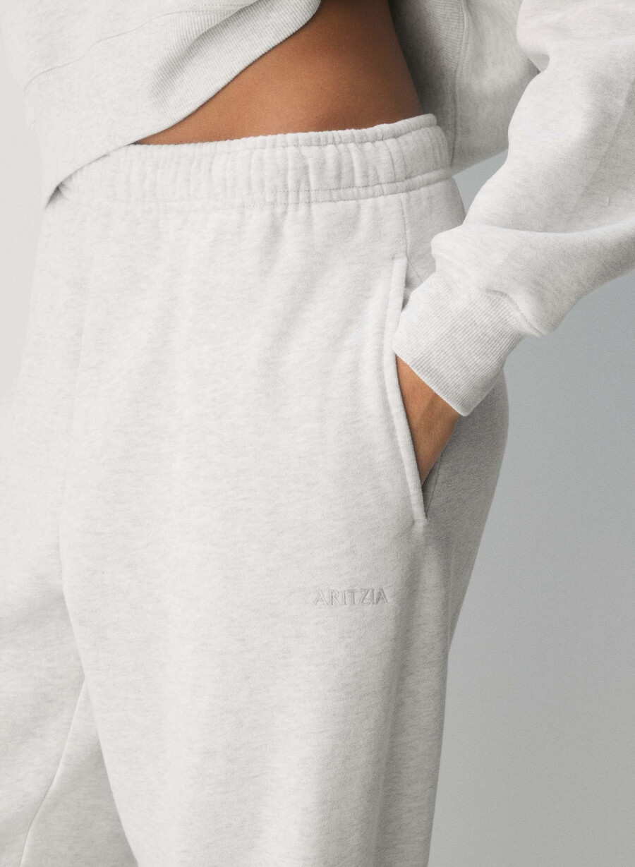 felpa comoda mega jogger heather cloud white