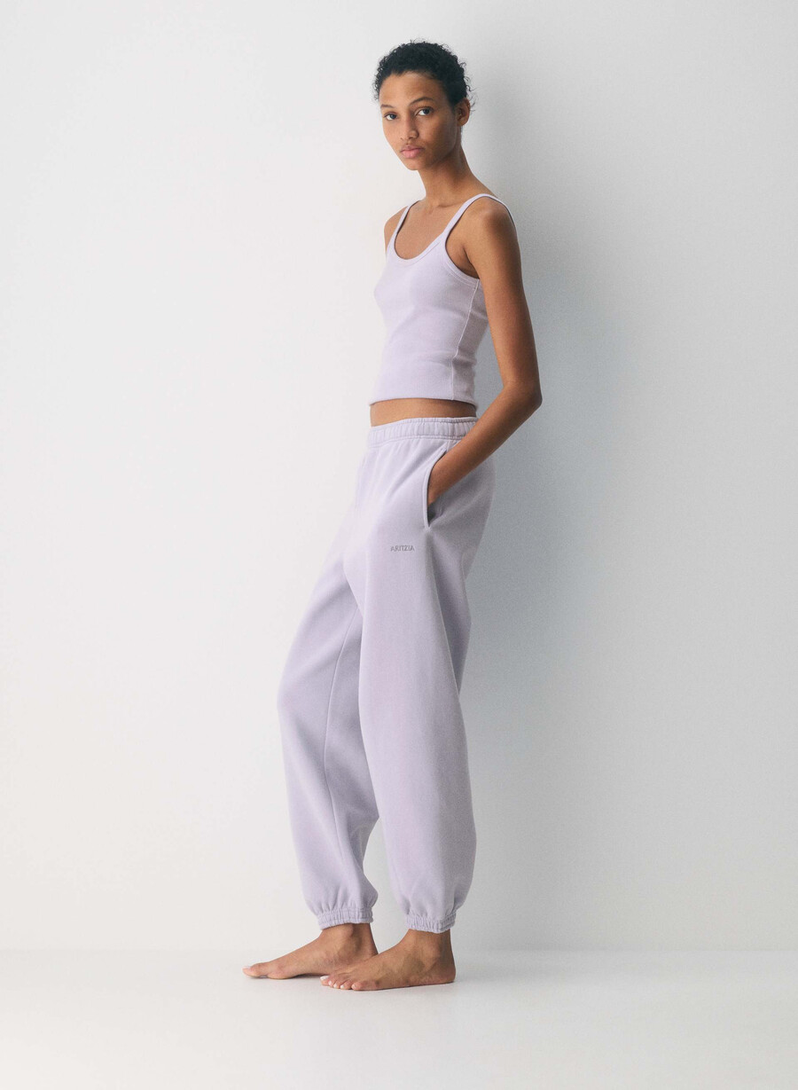 felpa comoda mega jogger wildflower lilac