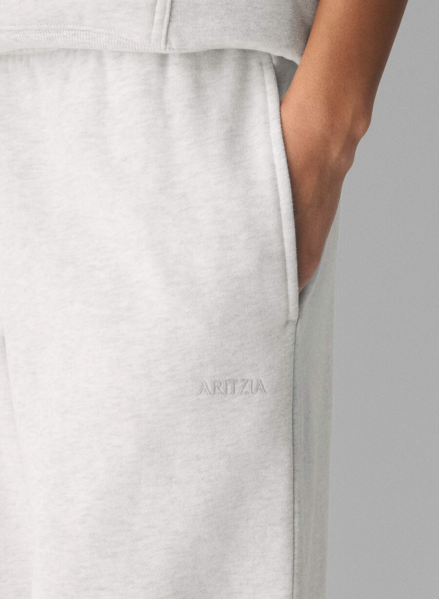 pantaloni da tuta cozy sweatfleece mega straight heather cloud white