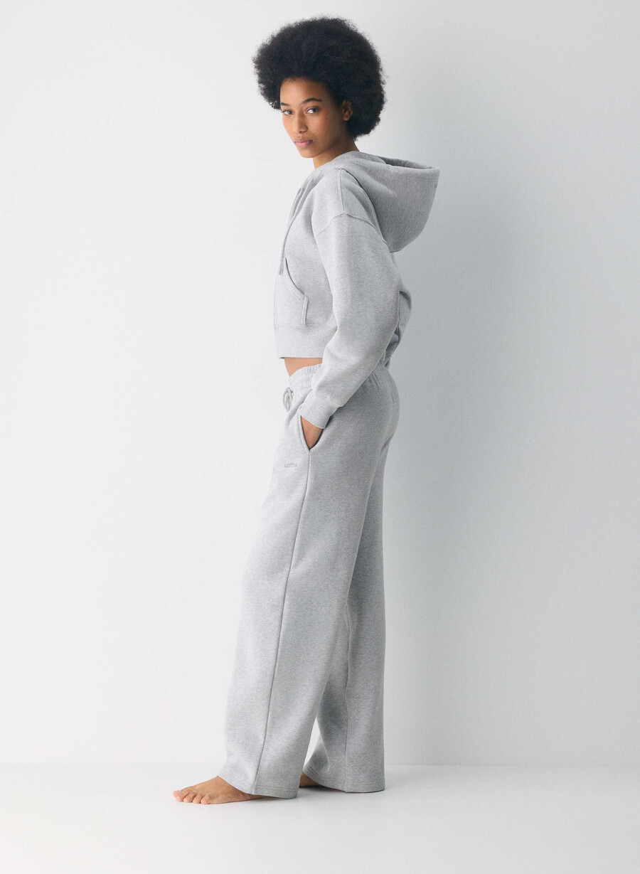 pantaloni larghi da tuta in pile cozy sweatfleece color cromo melange