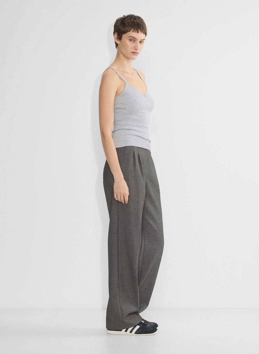 canotta con scollo a v e pizzo a coste homestretch heather chrome
