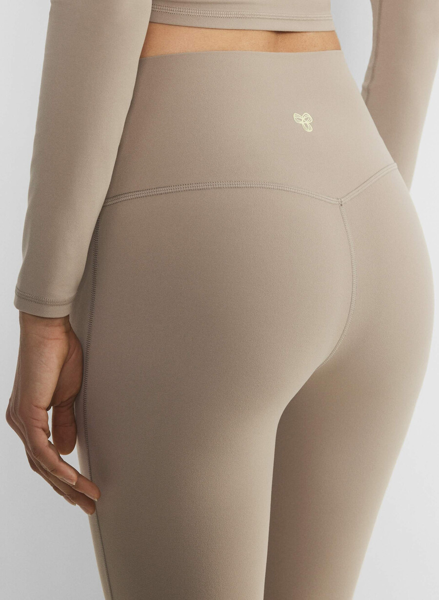 butter leggings a vita alta svasati nomad taupe