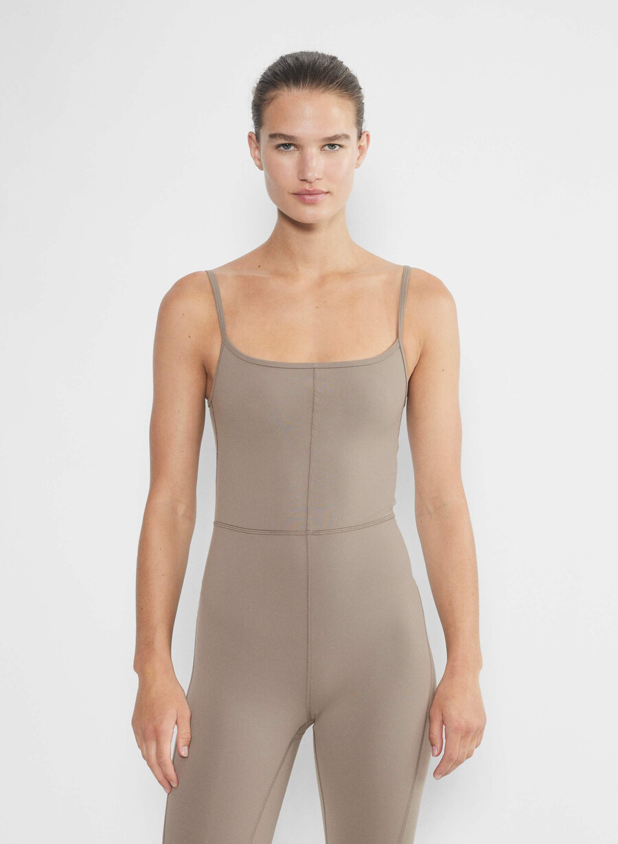 tuta life divinity turner taupe