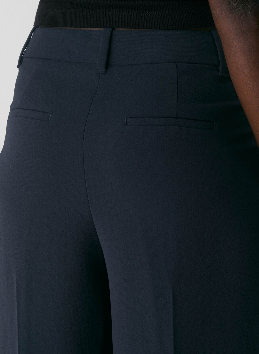 the effortless pant curve-fit - crepette dark navy
