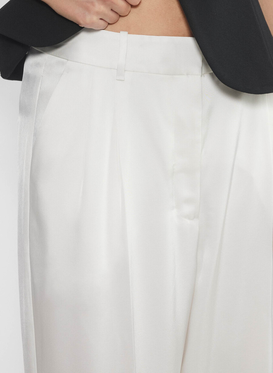 the effortless pant satin light birch