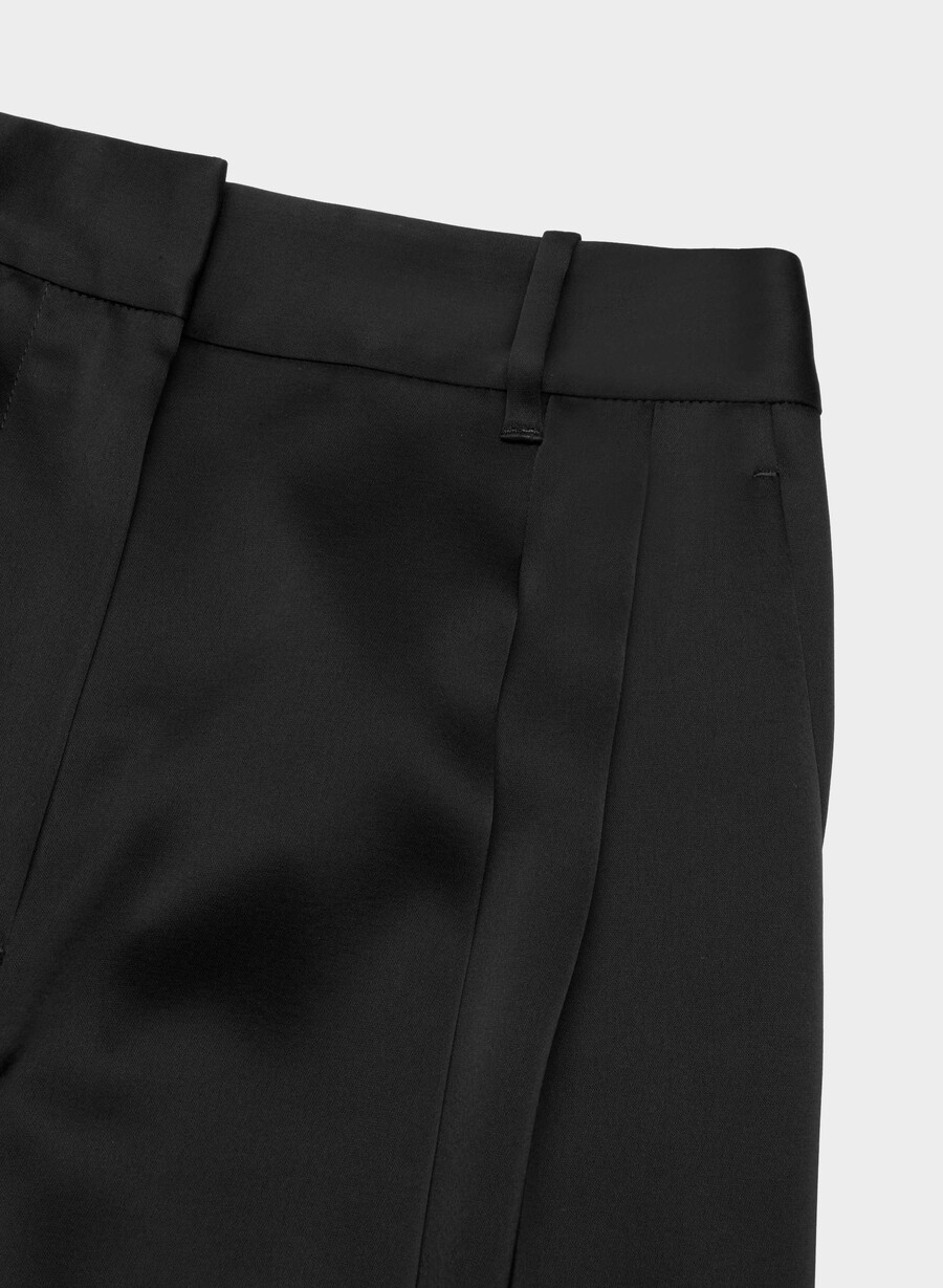 the effortless pant satin black