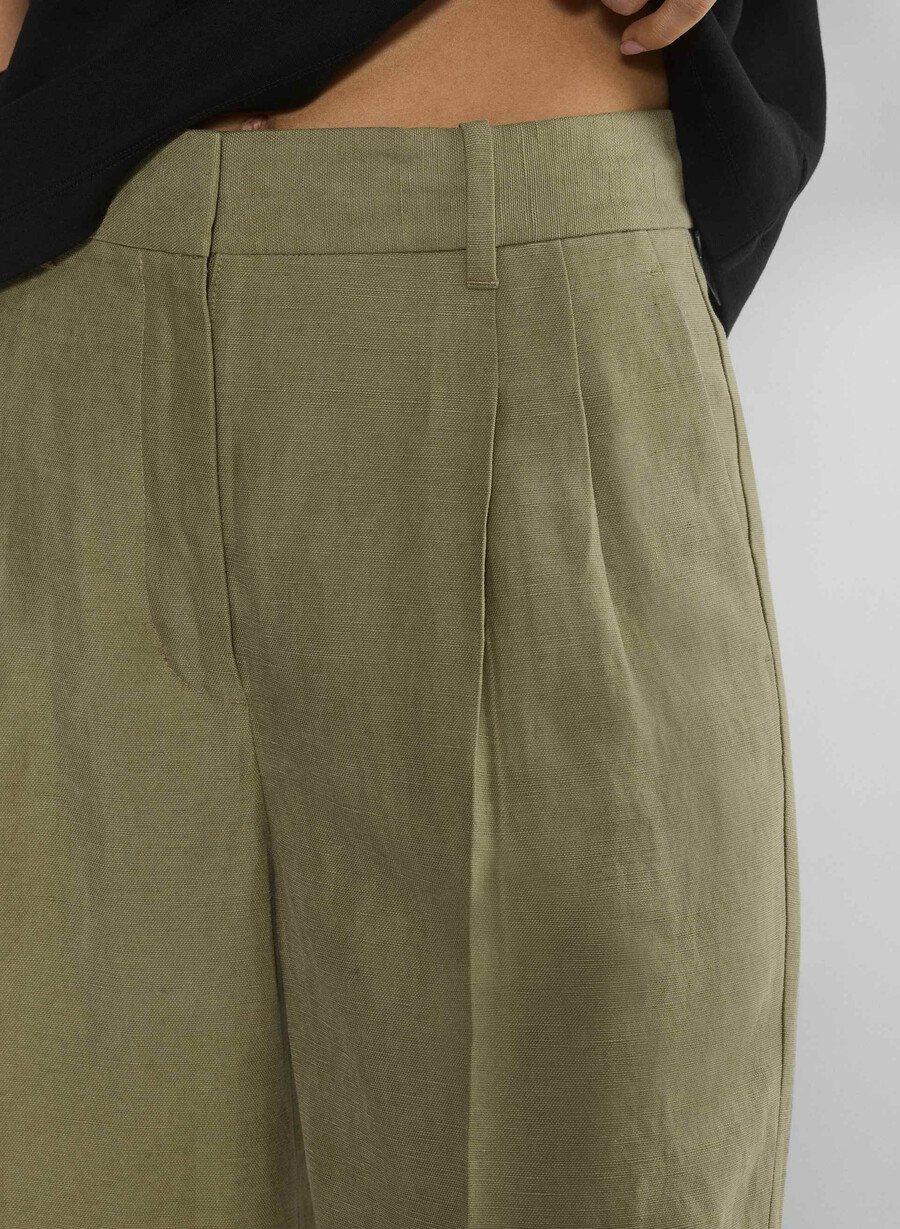 the effortless pant cropped - cruiselinen oliva secca