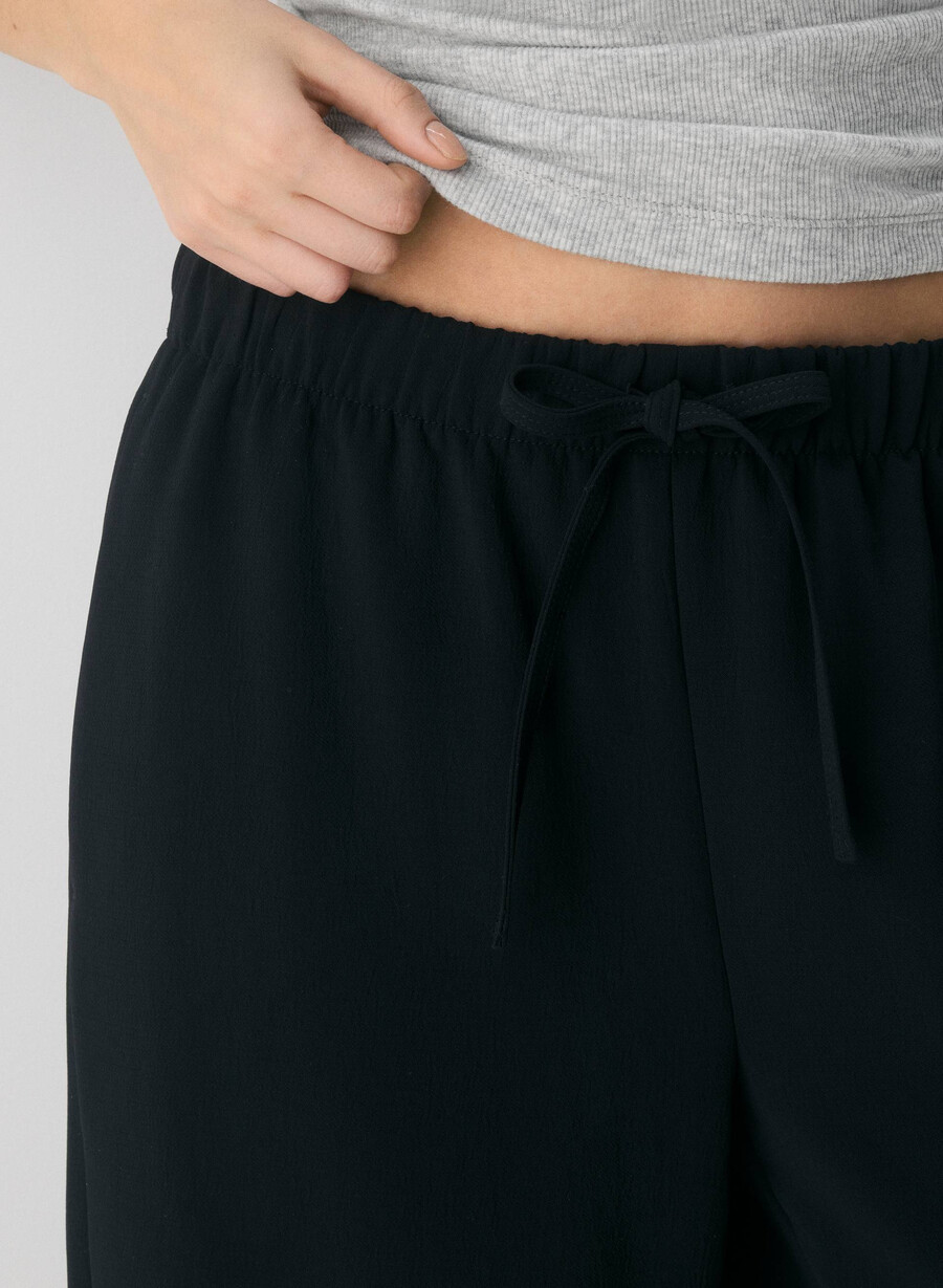 the lodge pant - crepette nero