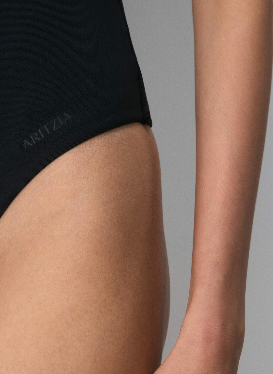 body originale contour pursue nero
