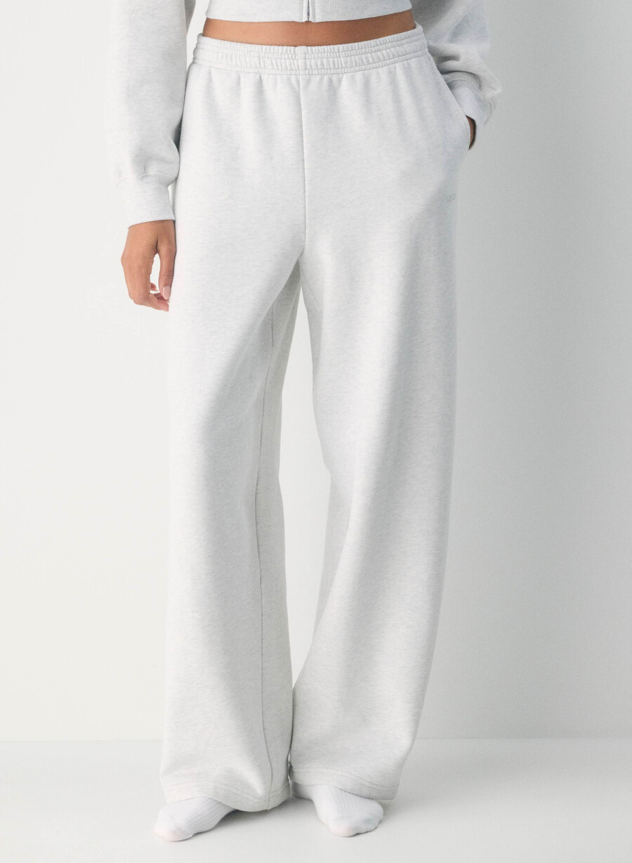 pantaloni della tuta cozy sweatfleece boyfriend barrel heather cloud white