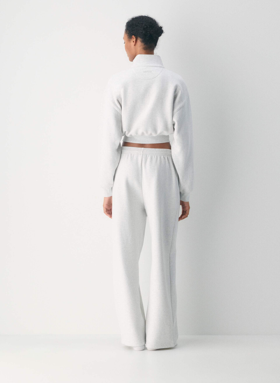 pantaloni della tuta cozy sweatfleece boyfriend barrel heather cloud white