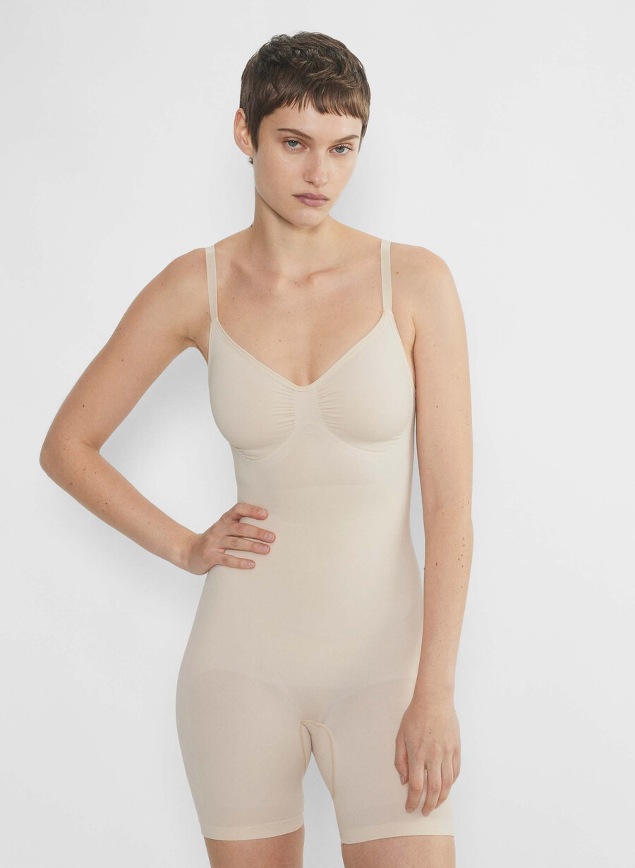 body senza cuciture shapeenhance a metà coscia sabbia