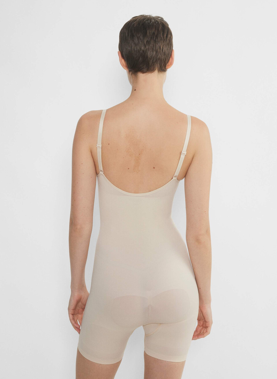 body senza cuciture shapeenhance a metà coscia sabbia