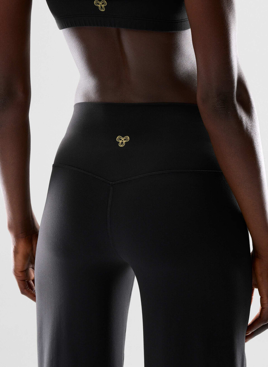 pantaloni asana butter neri