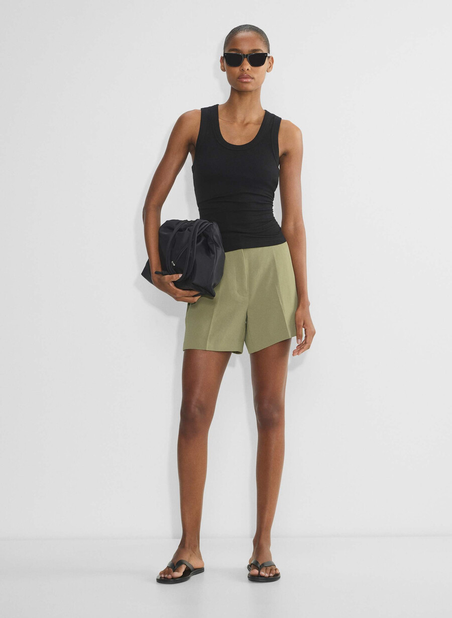 the limitless short mid-thigh - crepette olive secche