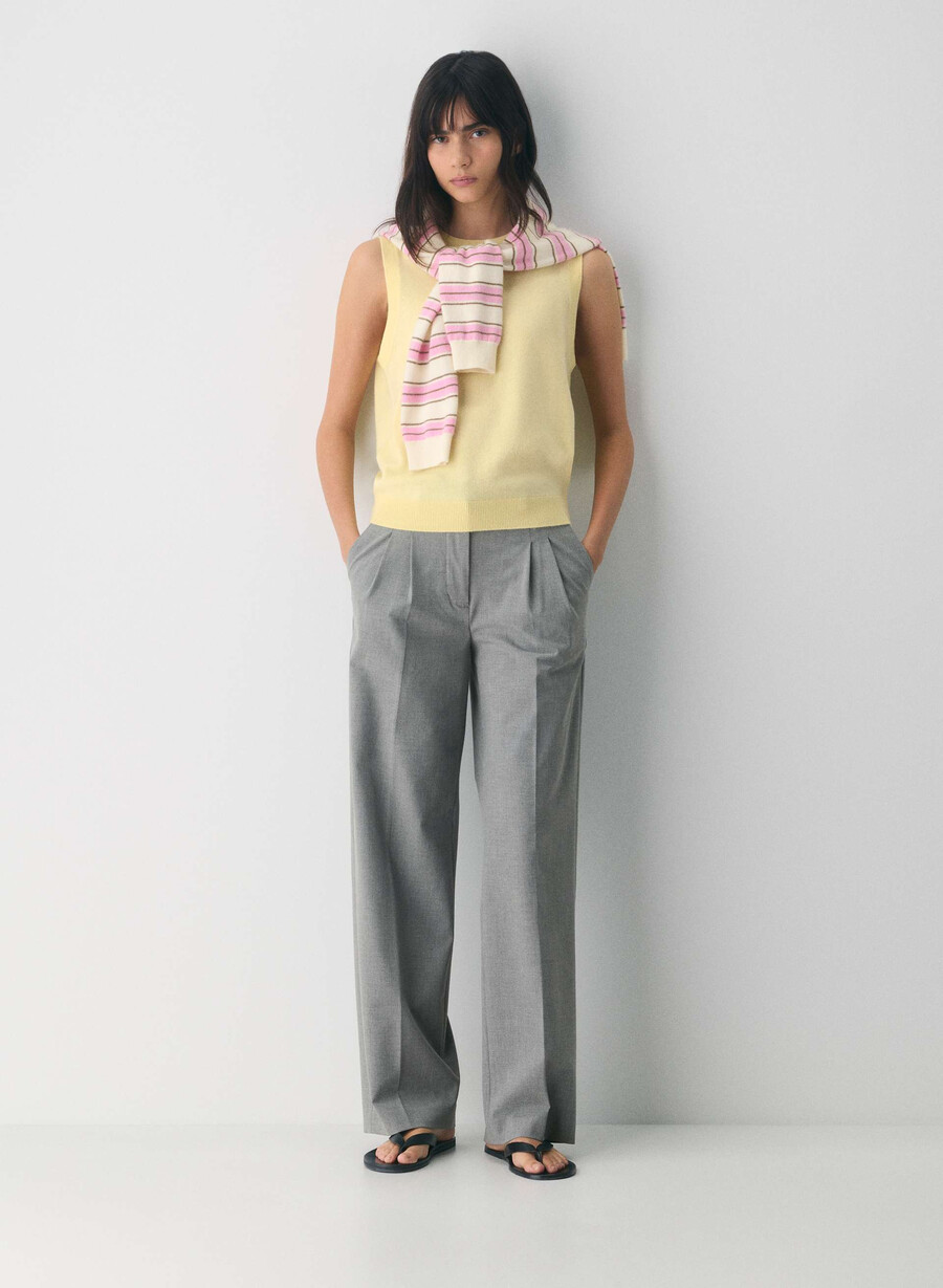 gilet monogramma in cashmere nudo lemonade