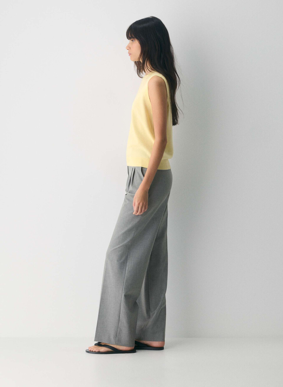 gilet monogramma in cashmere nudo lemonade