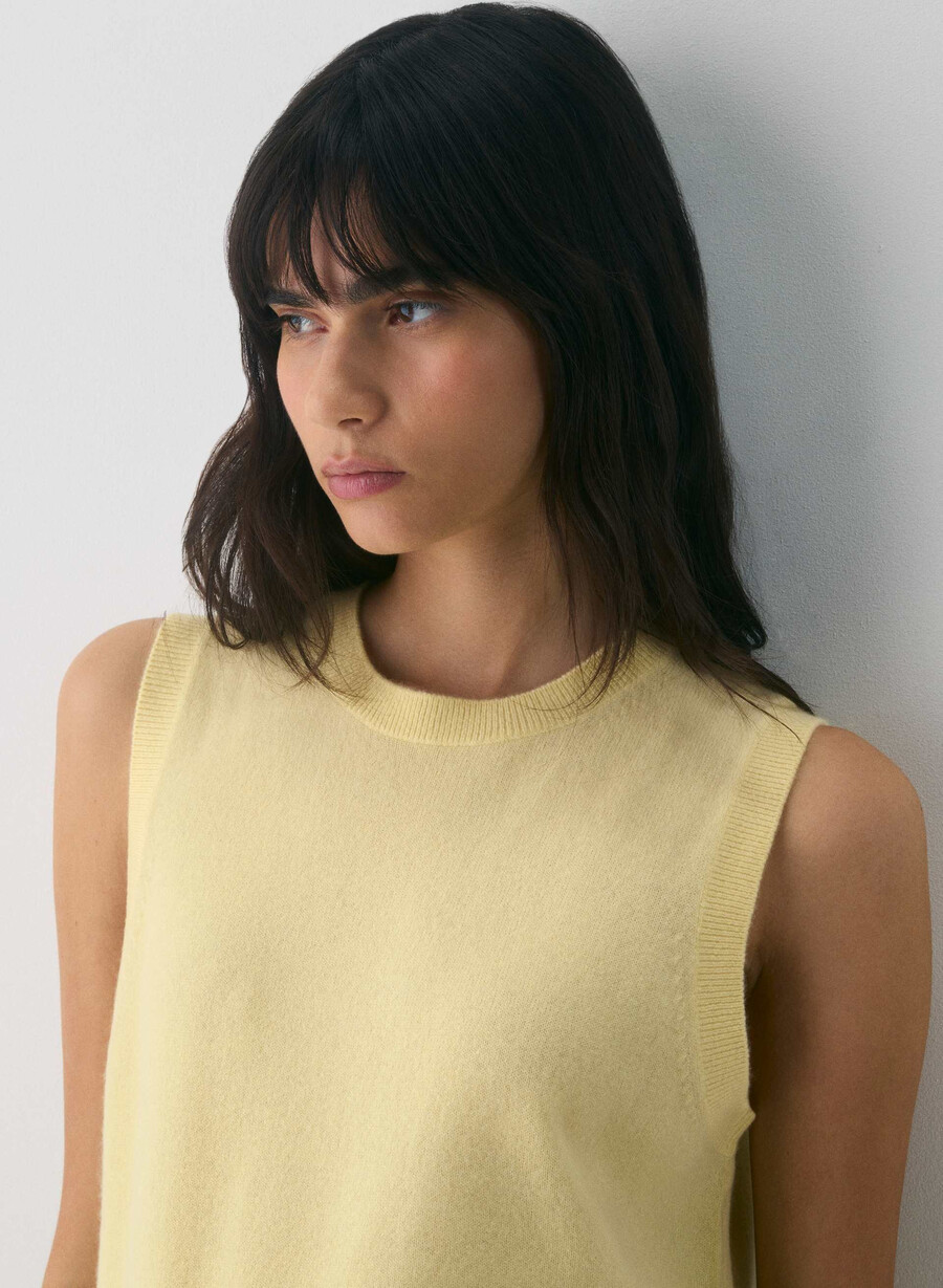 gilet monogramma in cashmere nudo lemonade