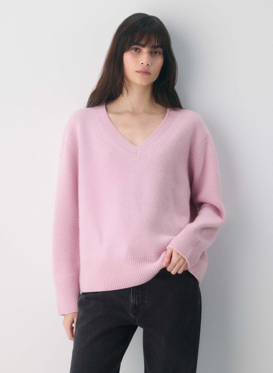 maglione oversize in cashmere con scollo a v colore rosa cipria