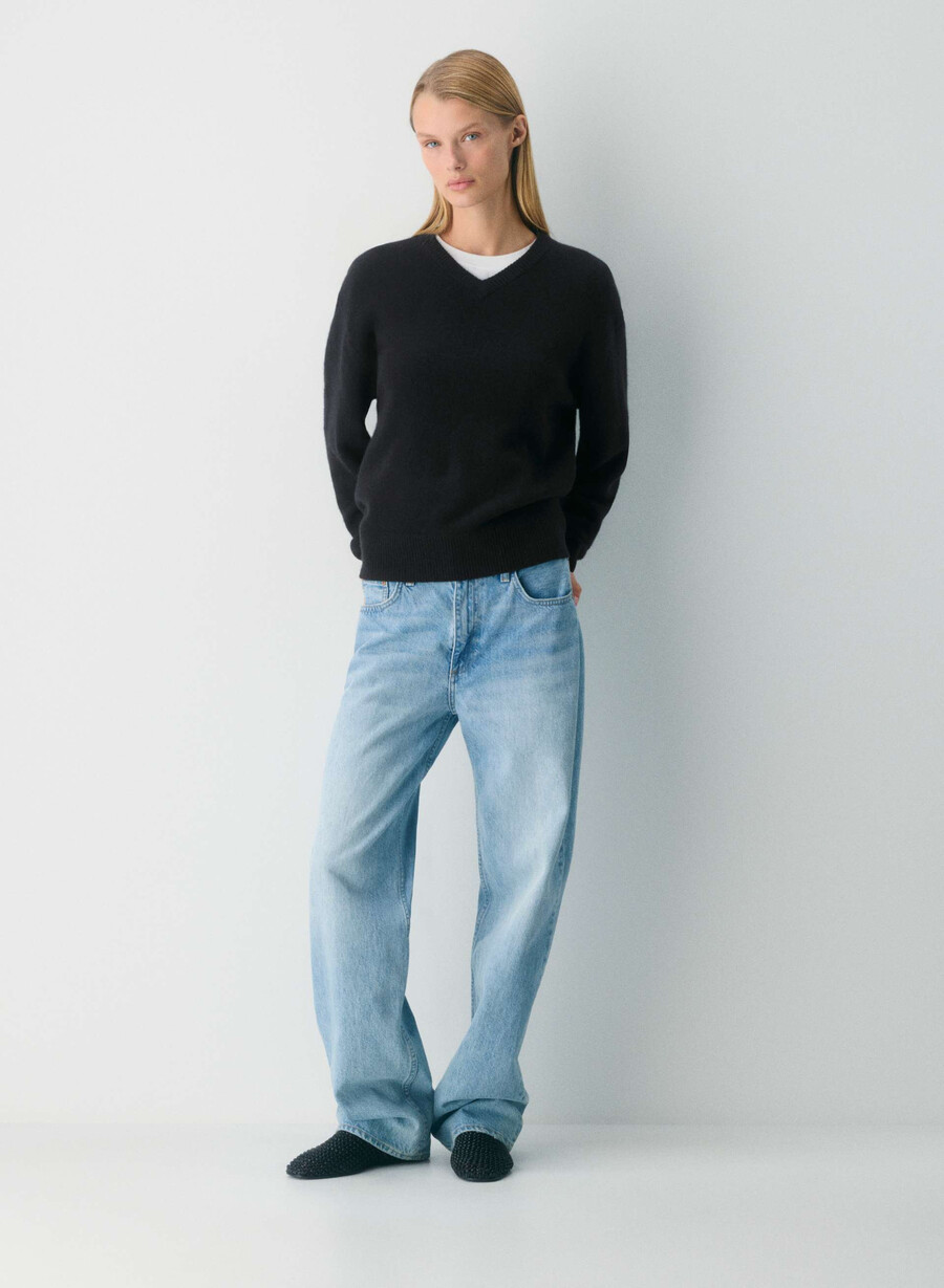 maglione rilassato con scollo a v in cashmere essenziale non tinto spck oat beige