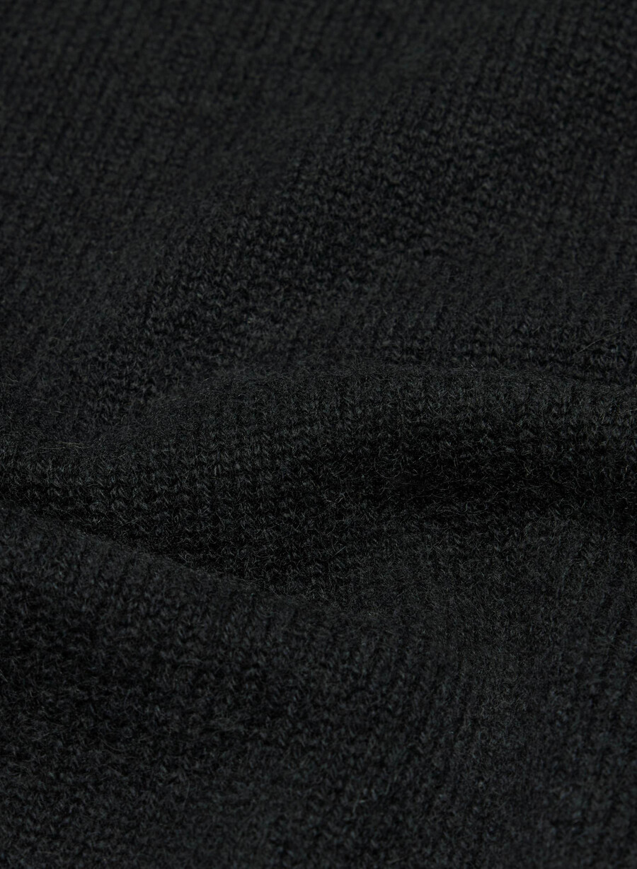 maglione essential cashmere relic nero