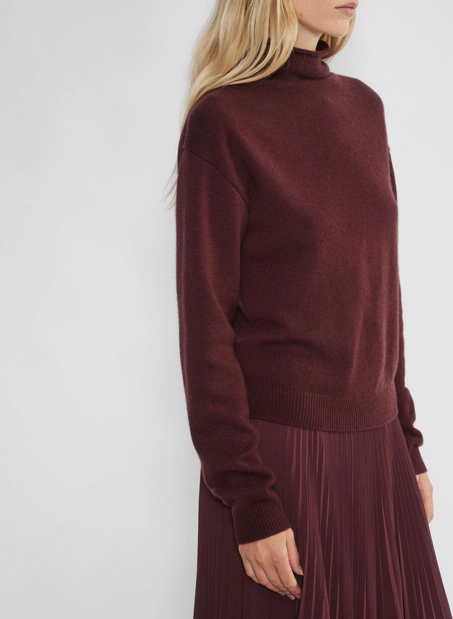 maglione a collo alto in cashmere sumac burgundy
