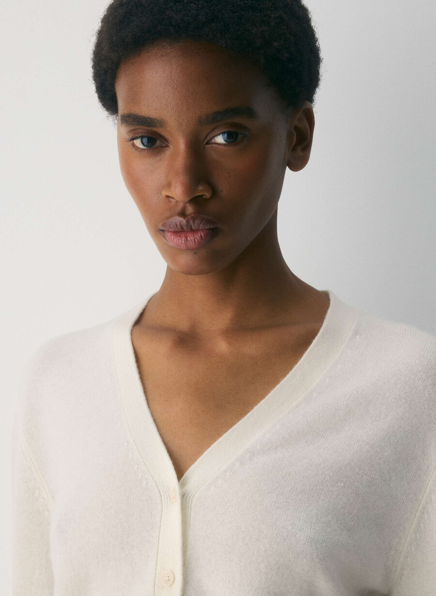 cardigan con scollo a v in cashmere nudo betulla chiara