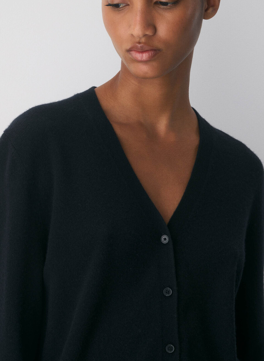 cardigan con scollo a v in cashmere nudo nero