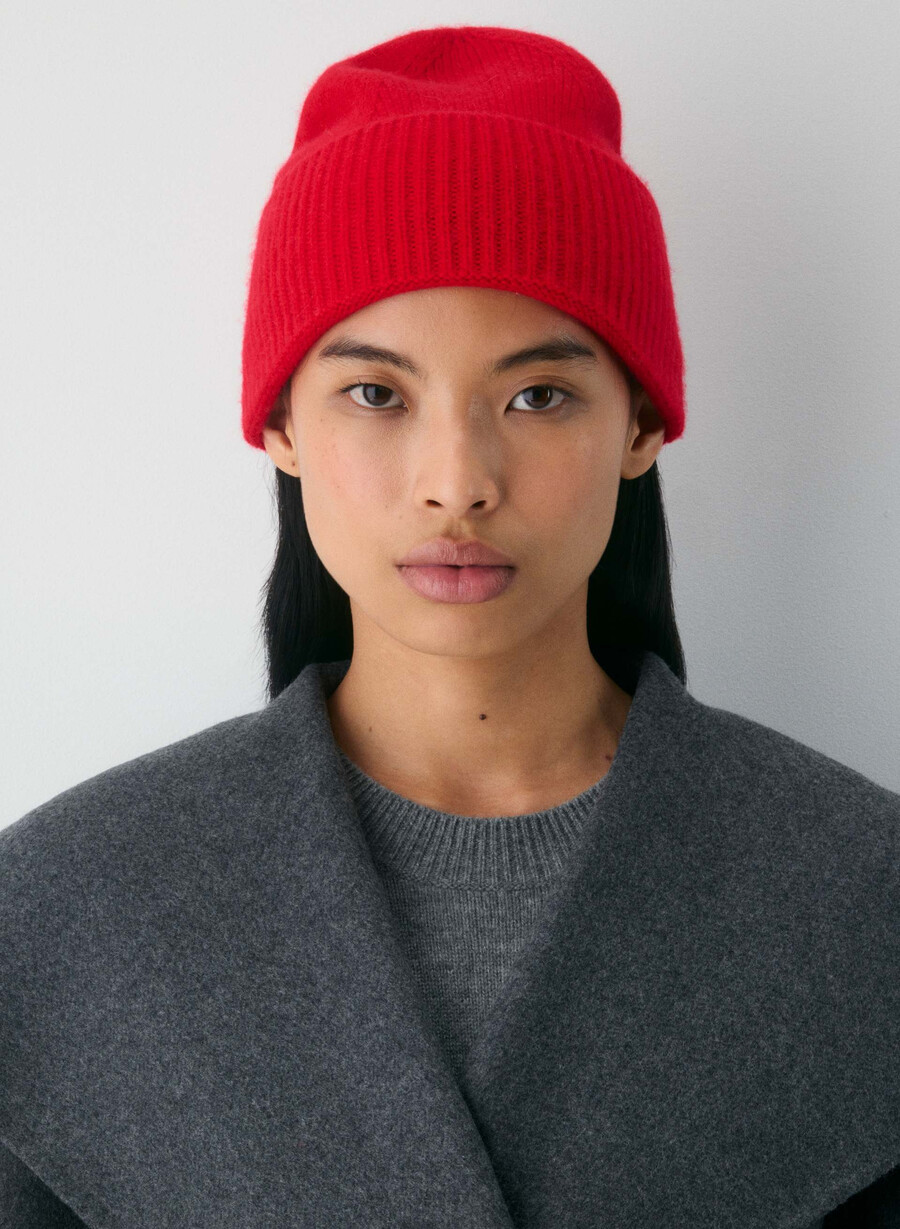berretto con risvolto in cashmere rosso lampeggiante