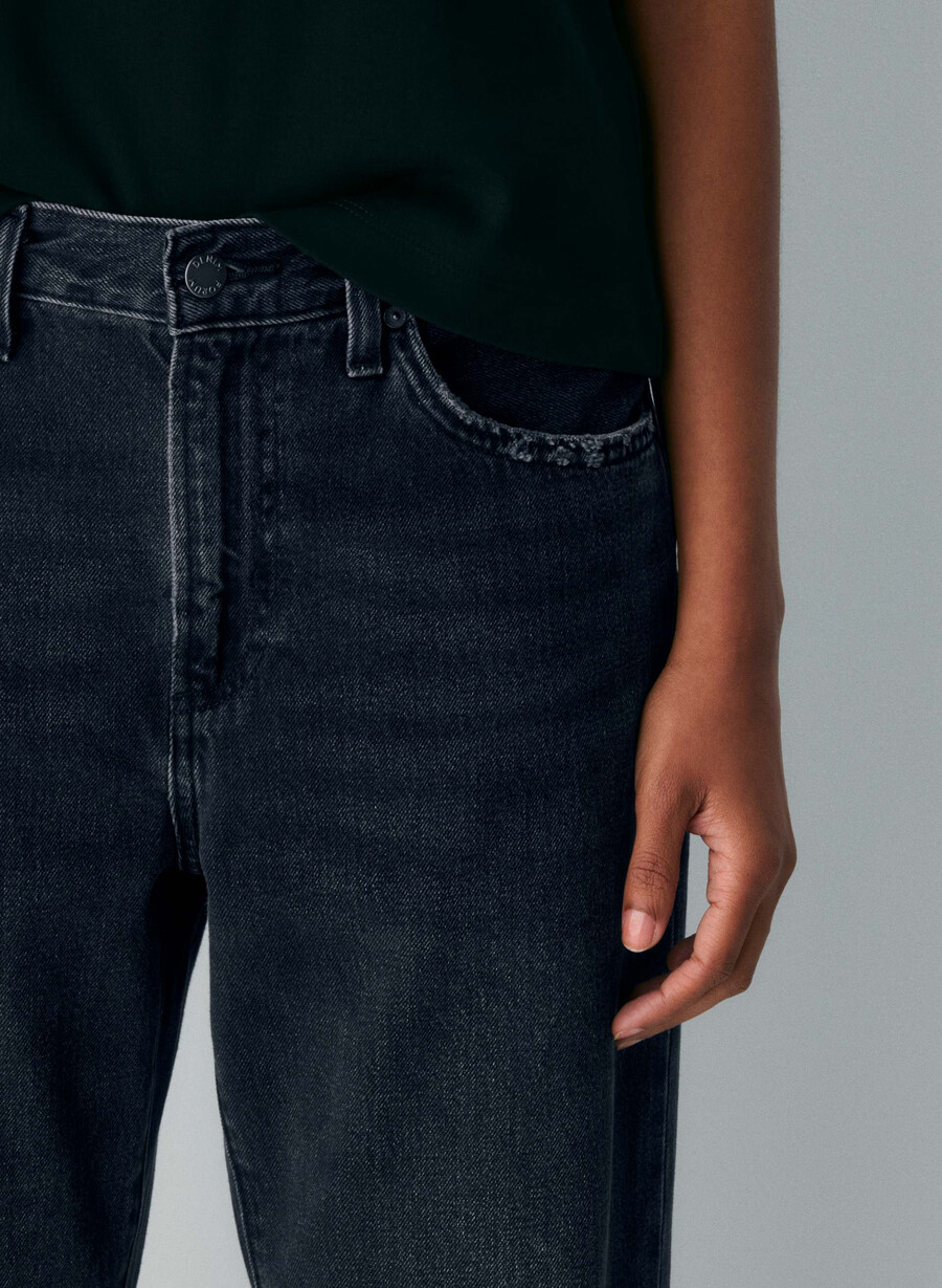 denim forum jeans larghi a vita alta marlo anni 90 eyeliner nero