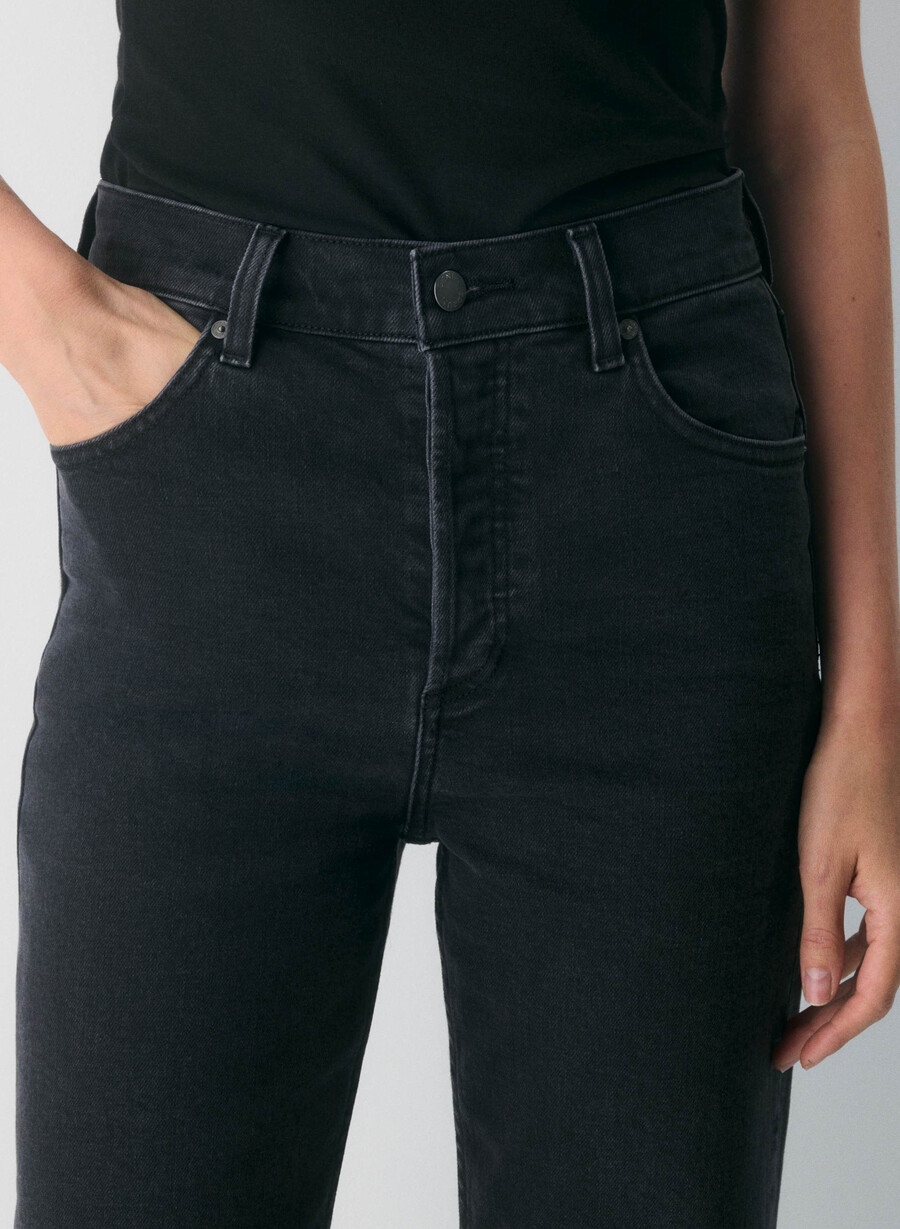 denim forum the arlo hi-rise straight jean eyeliner nero