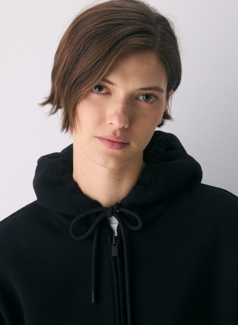 felpa con cappuccio e zip cozy sweatfleece boyfriend nera