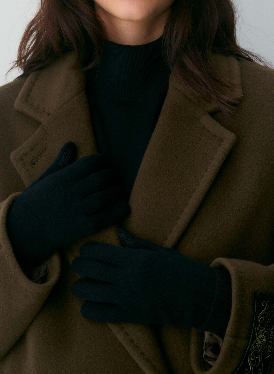 guanti tecnici con polsini in cashmere nero
