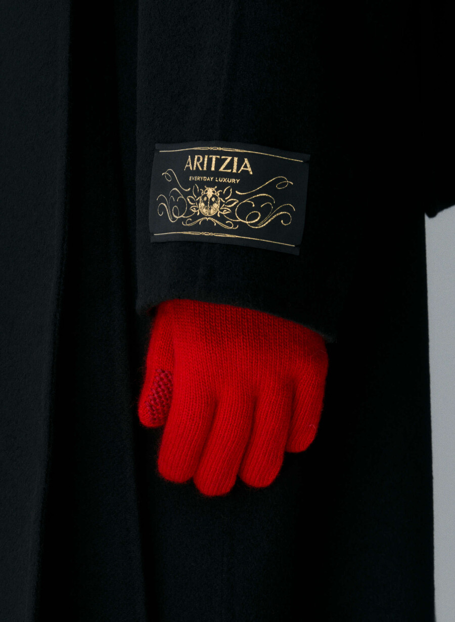 guanti tecnici con polsini in cashmere rosso lampeggiante