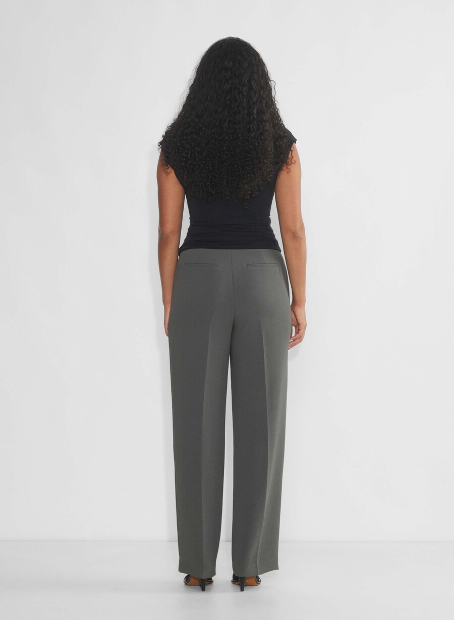 the limitless pant curve-fit - crepette grigio carbone