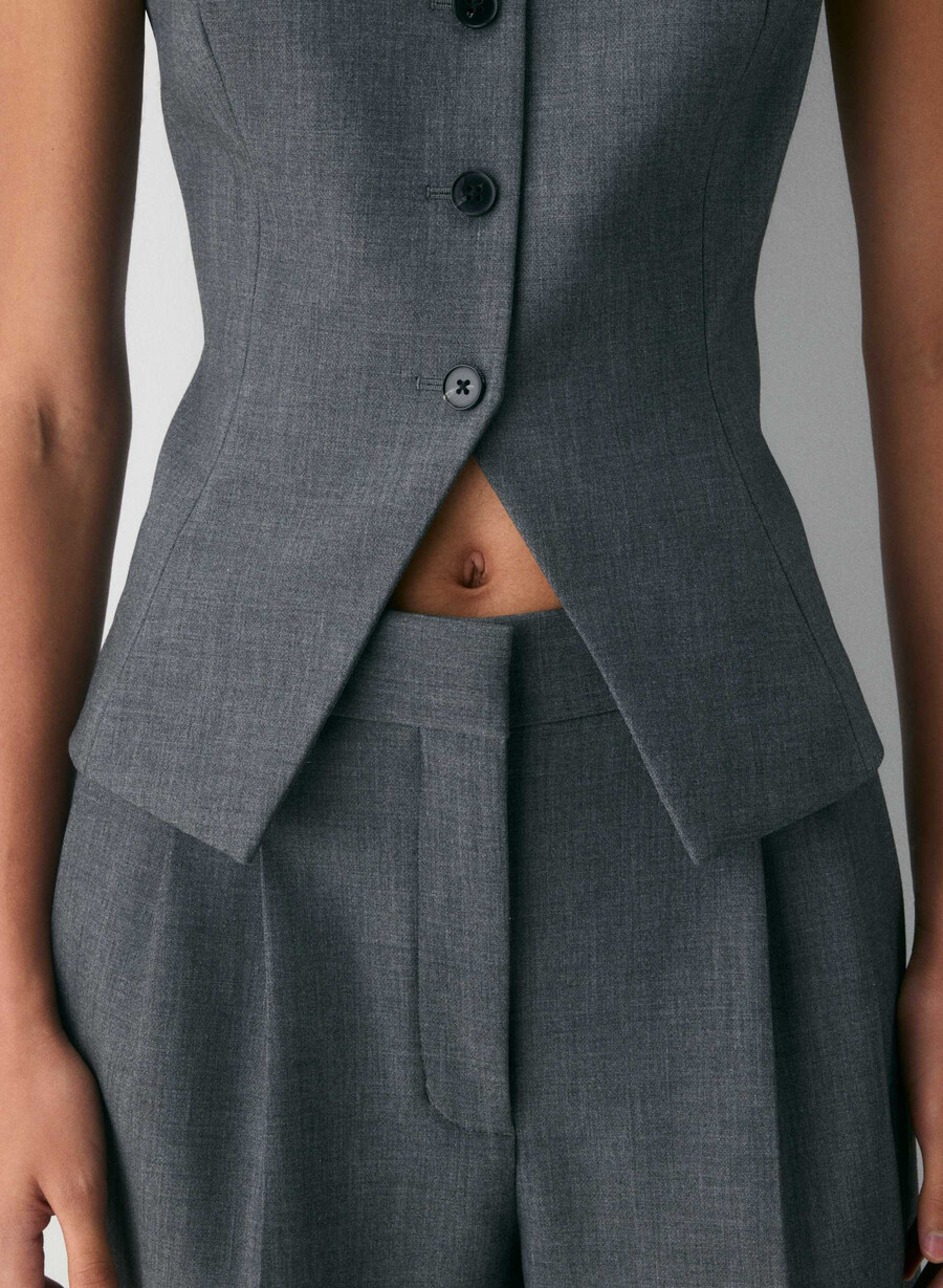 regal vest - ressential heather charcoal