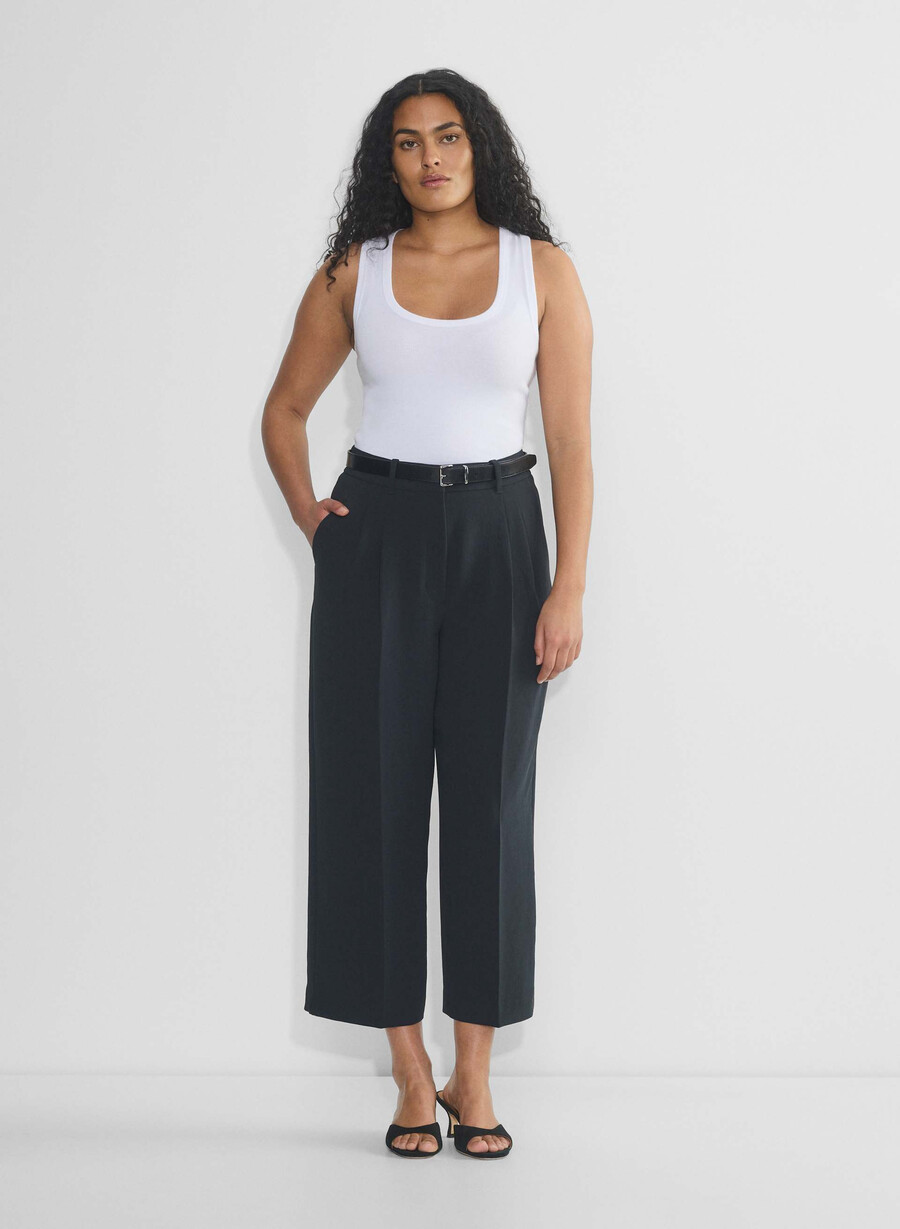 the effortless pant curve-fit cropped - crepette dark navy