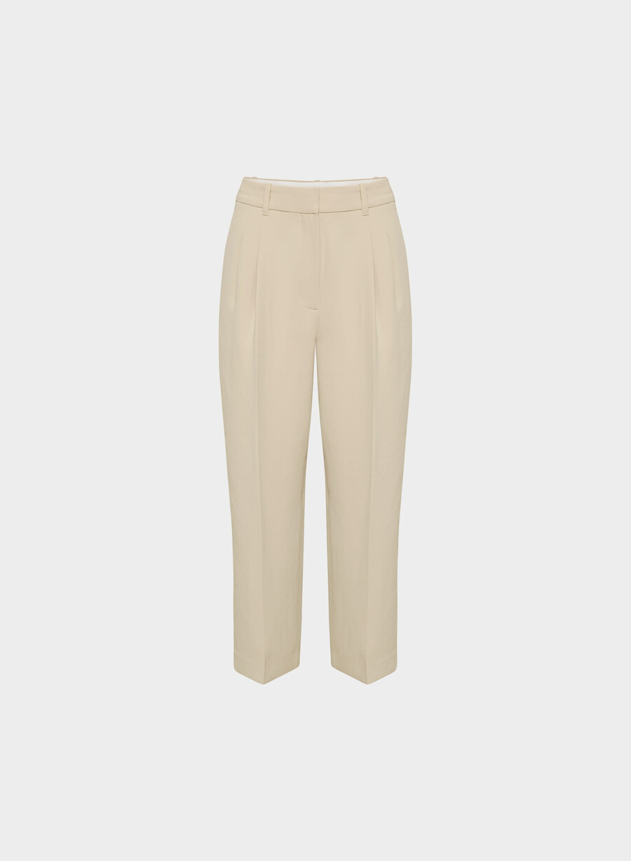 the effortless pant curve-fit cropped - crepette marcona beige