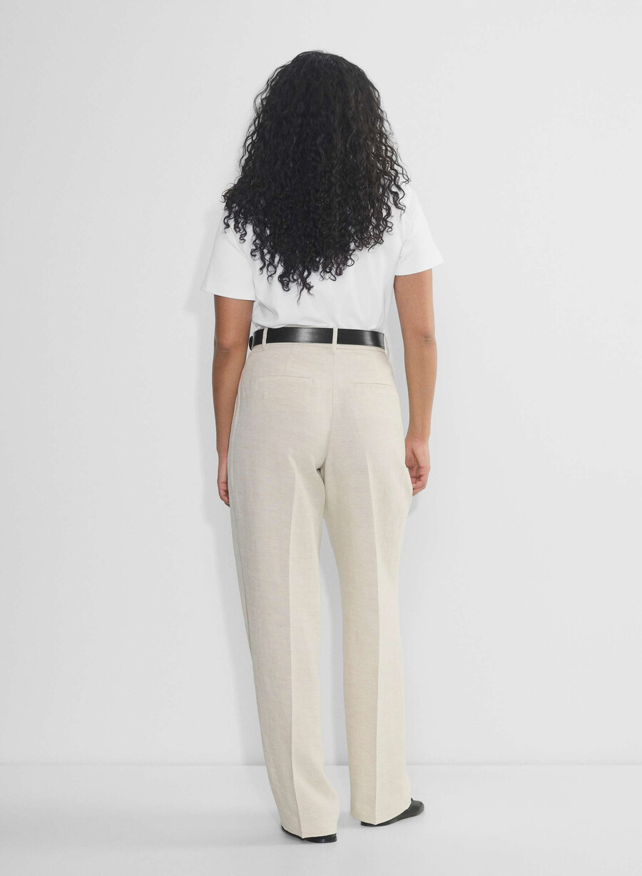 the effortless pant curve-fit - cruiselinen natural ecru