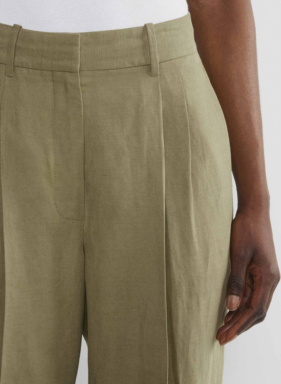 the effortless pant curve-fit - cruiselinen oliva secca