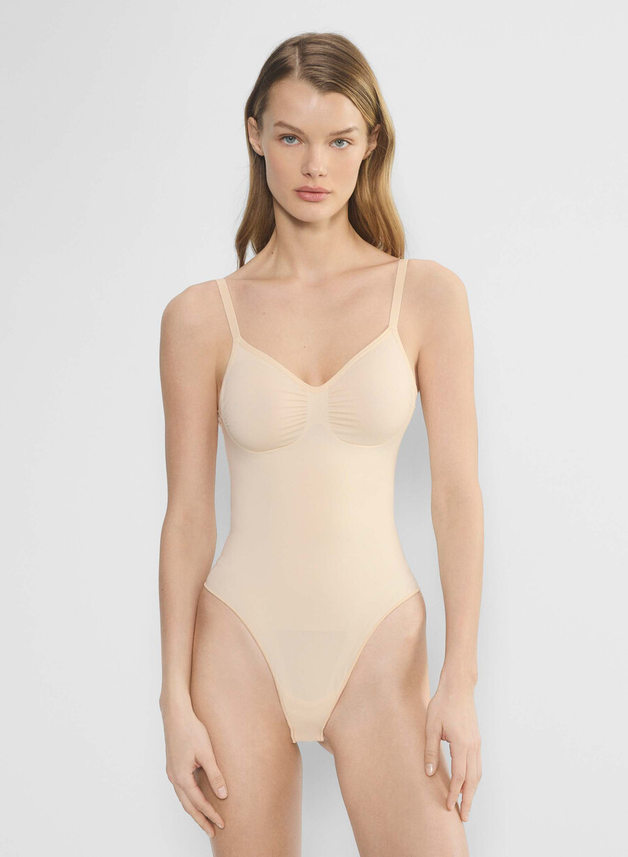 body perizoma con schiena bassa shapeenhance sabbia
