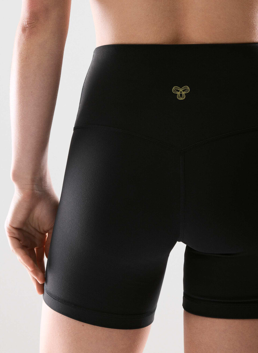 butter cheeky infinite hi-rise 5 short nero