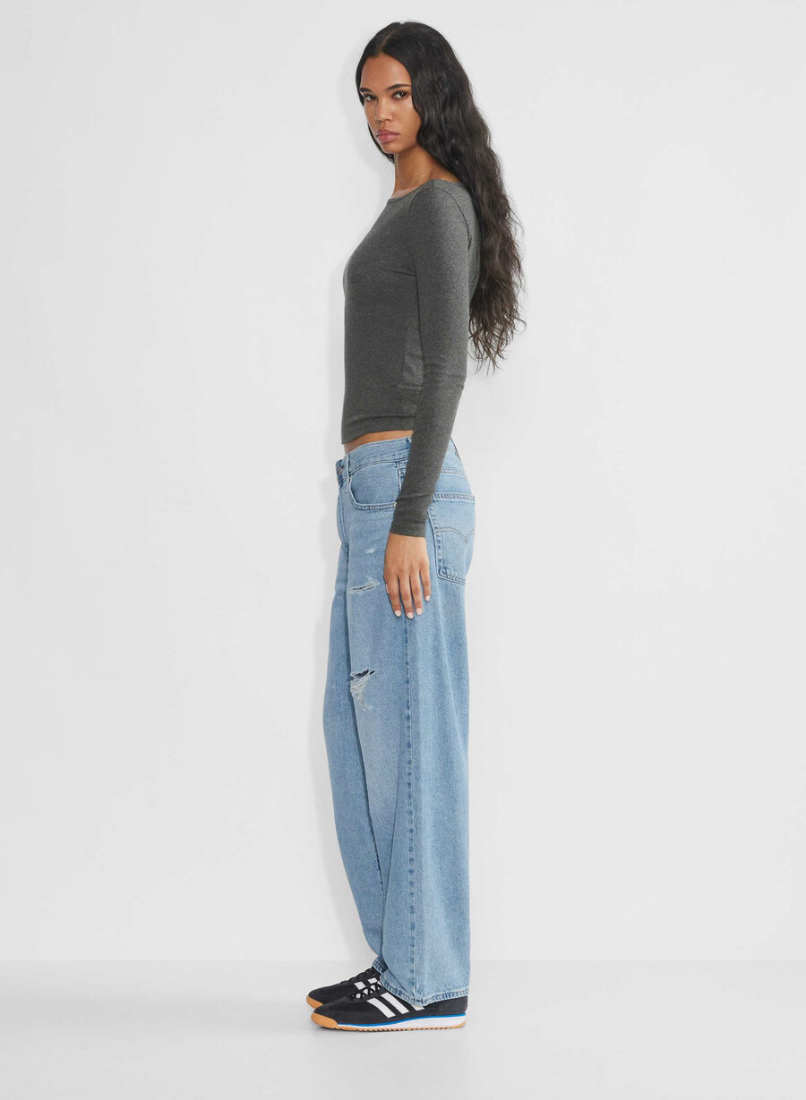 jeans levis baggy dad al centro con dmg