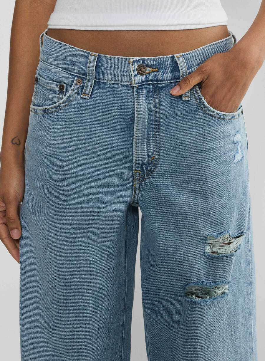 i jeans baggy da papà di levis hanno ricevuto il telegramma