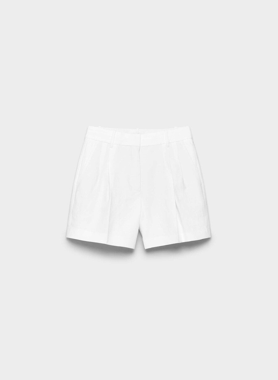 the effortless short curve-fit mid-thigh bianco